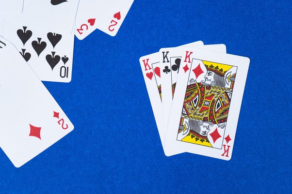 Read more about the article The Psychology of Teen Patti: Understanding Your Opponents